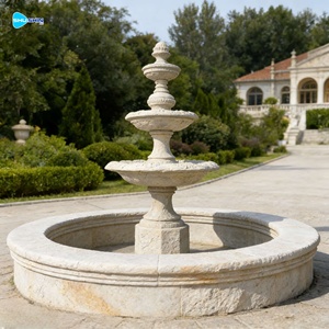 Fontane d'Acqua Classiche a 3 Livelli in Marmo per Esterni di Ville in Vendita - Product Image 1