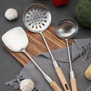 Ensemble d'ustensiles de cuisine en acier inoxydable, 4 pièces, spatule et cuillère résistantes à la chaleur avec manche en bois, pour usage en cuisine - Product Image 5