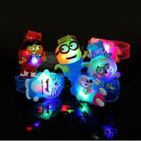 Vente en gros, bande dessinée créative réutilisable, cadeau de fête pour enfants, montre LED lumineuse, Bracelet clignotant, Bracelet lumineux