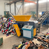 Broyeur hydraulique à un seul arbre pour le recyclage des panneaux de batteries au lithium usagées, des planches de bois, du caoutchouc, du plastique, du textile et du tissu