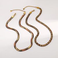 Collier minimaliste délicat en acier inoxydable MICCI plaqué or 18 carats, motif python, étanche, pour femmes