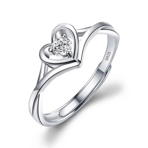 Bague ouverte réglable pour femme en cuivre imitation moissanite PFT - Sensation de luxe léger et haut de gamme - Product Image 5