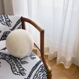 Rideau occultant simple moderne de luxe crème transparent en tulle uni coloré personnalisé pour salon chambre à coucher - Product Image 5