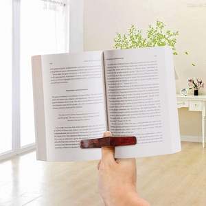 Porte-livre personnalisé <span class=keywords><strong>en</strong></span> bois naturel pour les amateurs de livres - Product Image 4