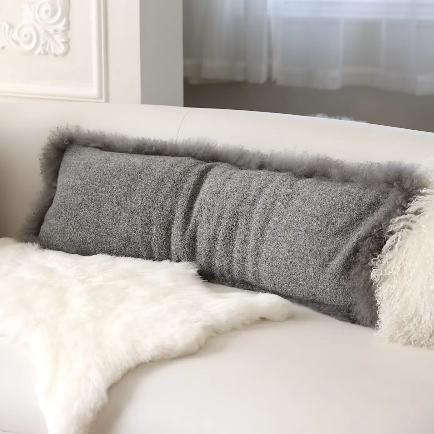 Soft Plush Short Wool Luxury Style Cushion Pillow Shell With Mongolian Fur Trims Lama Lamb Wool Throw Pillow