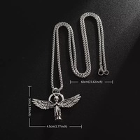 Collier à chaîne pour hommes Collier à pendentif ange à six ailes Matériau en alliage écologique Cadeau créatif unique pour hommes et femmes