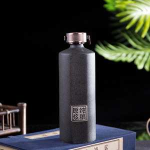 Hot Selling Aangepaste 500Ml Grof Aardewerk Lege Wijnfles Vintage Keramische Liquor Jar <span class=keywords><strong>Sake</strong></span> Fles Groothandel Lage Prijs - Product Image 3