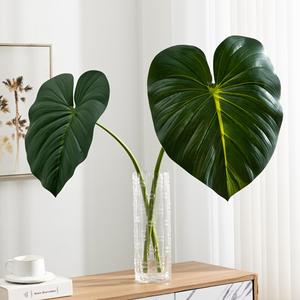 Feuilles artificielles de Monstera Meng Jie 30cm-100cm en PVC, verdure décorative pour la maison et les décorations de mariage - Product Image 1