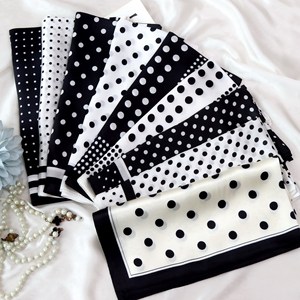 Écharpe carrée en soie noire et blanche à pois, petite taille, mode féminine, véritable écharpe en soie personnalisée de 12 mm pour l'été - Product Image 1