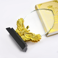 Fabricant professionnel 3d Laser Gravure Plaque Transparente Golden Eagle Crystal Trophy Clear Glass Awards