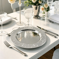 Plateaux de service ronds de 33 cm en argent, or et or rose avec bordure gaufrée à pois, en acier inoxydable, pour mariage