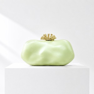 Factory Wholesale Acrylic Luxury <b>Clutch</b> Bags Hard Shell with Gold Crown Decoration Chains Evening Party <b>Wedding</b> Style - Product Image 4