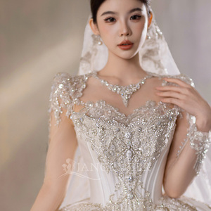 Lsgz02 Vestido de Novia Romántico Blanco con Rosas 3D en Toda la Superficie, Escote Corazón, Cola Catedral, Vestido de Novia Jancemebr - Product Image 4