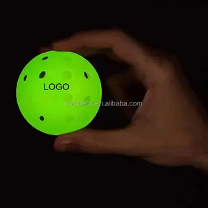 LED ışık-up açık Pickleball topları dayanıklı gece açık yeşil top açık rekabet Pickleball topları karanlıkta parlayan