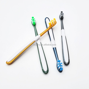 Cepillo <span class=keywords><strong>de</strong></span> dientes eléctrico moderno, cerdas <span class=keywords><strong>de</strong></span> mechones irregulares, <span class=keywords><strong>invención</strong></span> <span class=keywords><strong>de</strong></span> limpieza bucal diaria efectiva para adultos, nuevo mango <span class=keywords><strong>de</strong></span> plástico para uso doméstico - Product Image 2