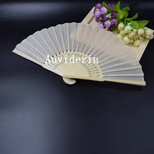 Großhandel Hand Fan für Promotion Geschenk gefaltete Stoff Geschenk Fan als Hochzeit Souvenir