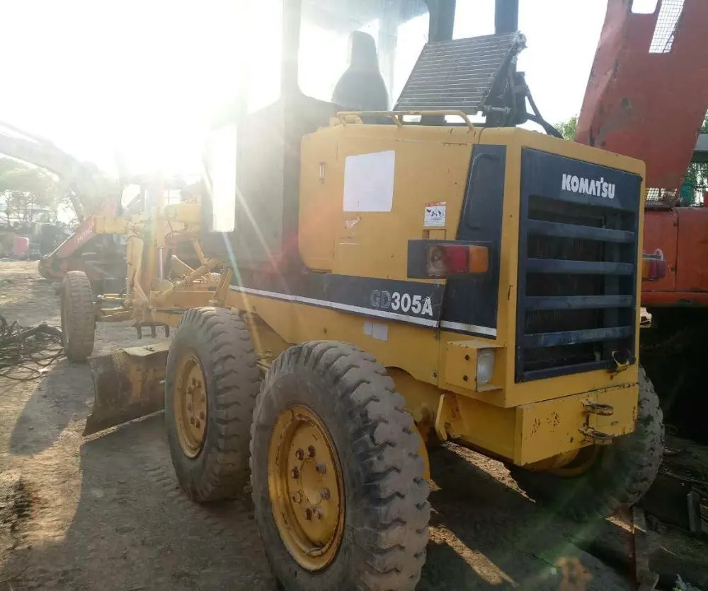 รถเกลี่ยดินมือสองสำหรับขาย/ราคาถูก Komatsu Gd305 Motor Grader