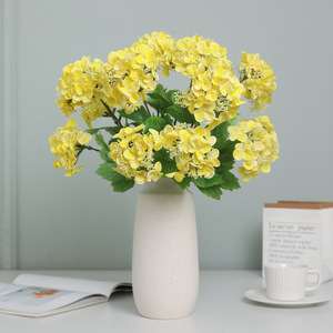 Flores de Hortensia Artificiales Ruilisi, de Plástico y Seda, Blancas, de 3 Cabezas, para Decoración del Hogar, Bodas y Fotografía - Product Image 2