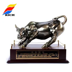 New Product Custom Resin Silver Wall Street Decorative Animal Bull Statue Home Decoration