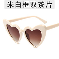Lunettes de soleil en forme de coeur rose blanc à la mode populaire tendance grandes lunettes de soleil UV400 lunettes de soleil personnalisées pour femmes à la mode