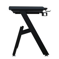 Bureau de jeu pour ordinateur Wquantum moderne en bois avec surface en mélamine, éclairage RVB, porte-gobelet et crochet pour casque