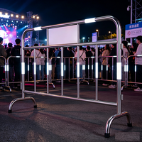 Barrière de contrôle des foules en acier inoxydable 304, robuste, avec poteau de signalisation réfléchissant de qualité diamant pour événements