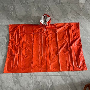 Poncho de pluie d'urgence de survie en papier aluminium PE orange étanche en usine avec doublure de couverture en Mylar - Product Image 3