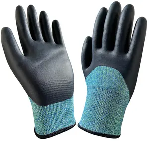 热绿色HPPE外层丙烯酸刷保暖内衬黑色丁腈泡沫涂层防割冬季工作手套