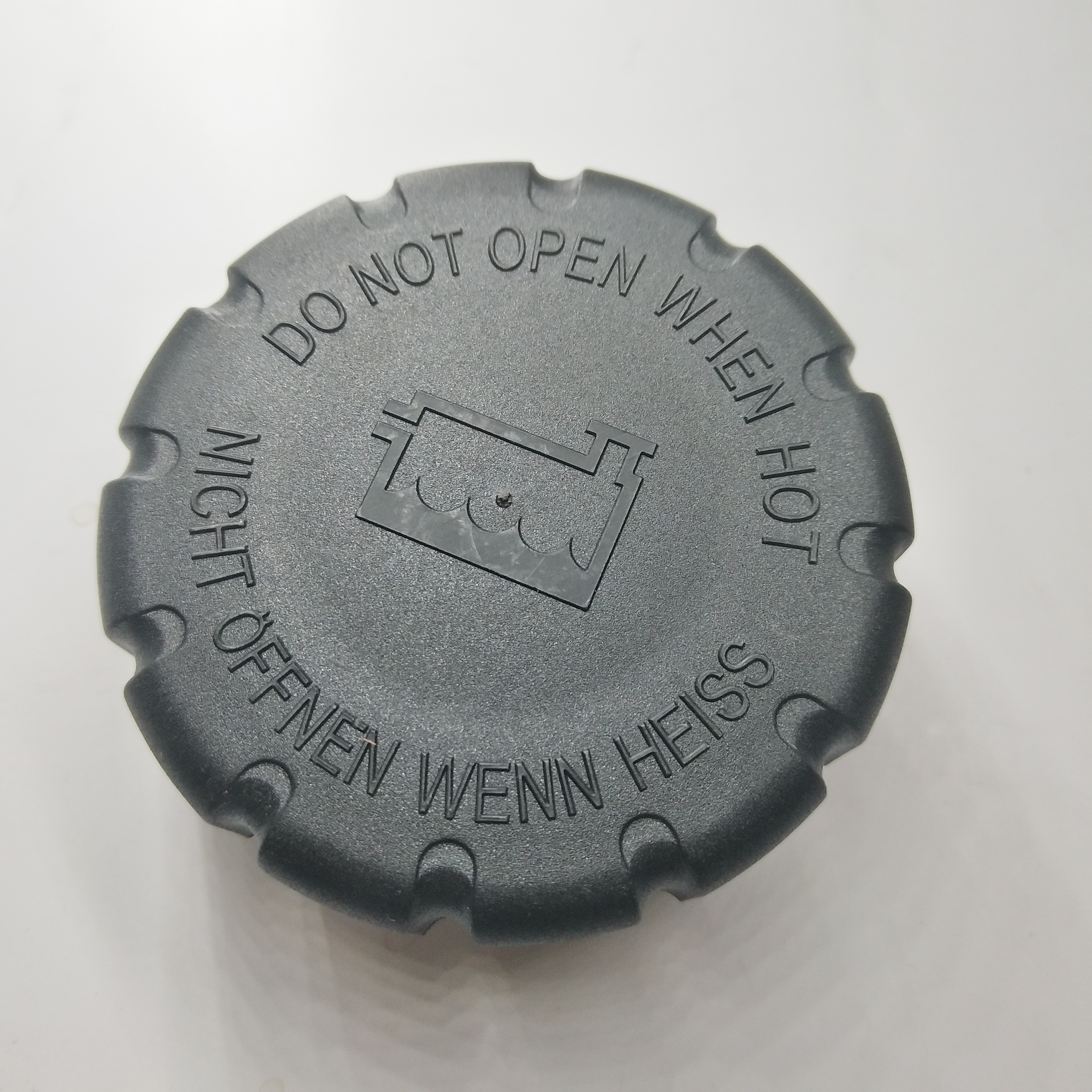 もも 新品!Eクラス W211 純正 フロント ラジエーター サポート 2116200916