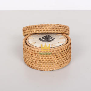 กาน้ำชาทรงกลมทันสมัยแบบมีฉนวนกันความร้อน ทำจากหวายหลากสีสัน เป็นมิตรกับสิ่งแวดล้อม พร้อมแผ่นรองกันความร้อนจากเวียดนาม ราคาถูก สำหรับเอเชียตะวันออกเฉียงใต้ - Product Image 3