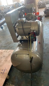 저소음 안정 공기 공급 피스톤 에어 컴프레서 7.5KW 10HP 안전밸브 장착 헤비듀티 에어 컴프레서 - Product Image 3