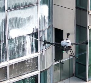 Dron de Limpieza Profesional JIUSI D15R para Limpieza de Ventanas, Fachadas y Edificios - Product Image 6