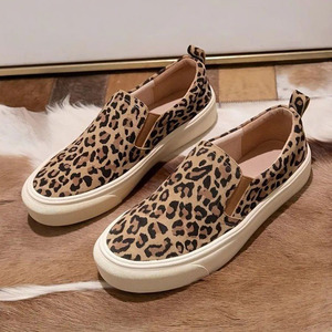 أحذية قماشية مسطحة كاجوال بطبعة الفهد للسيدات، أحذية عصرية كاجوال بسعر الجملة مباشرة من المصنع - Product Image 1