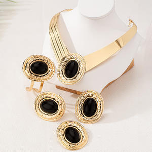 Kaimei 2026 신상품 트렌드 새로운 블랙 보석 칼라 귀걸이 팔찌 세트 보헤미안 보석 금도금 블랙 수지 목걸이 - Product Image 2