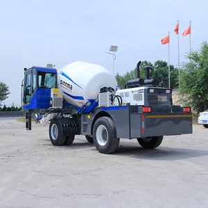Camion malaxeur à béton Isuzu 9M3 d'occasion avec moteur et groupe motopropulseur, couple élevé, quatre roues motrices, prix négociable - Product Image 3