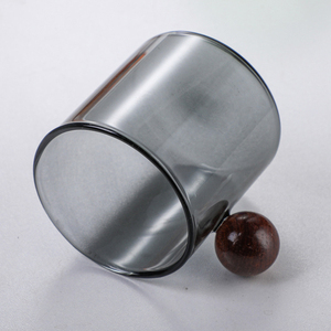 Vente en gros de tasses à eau transparentes colorées DD1931, tasses à latte avec poignée en bois, tasse à café en verre - Product Image 2