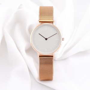 Reloj de Cuarzo Silencioso e Impermeable para Mujer con Esfera Degradada con Diseño de Cielo Estrellado - Product Image 1