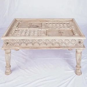 Mesa de centro Lujos tallados Mesa de centro tallada en madera Mesa pequeña interior tradicional cuadrada - Product Image 1