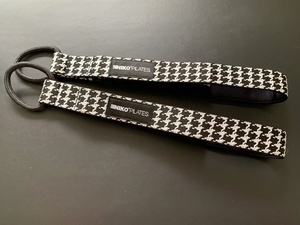 Accesorios para Pilates Reformer, Correas Dobles de Tela y Nylon con Diseño Houndstooth en Blanco y Negro, <span class=keywords><strong>INIKO</strong></span> R0202424 para Estudios - Product Image 4