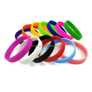 Eco-friendly Solid Color Pure Color Rubber Bracelet Wrist Band without logo Silicone Wristband