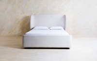 Lit pliant en bois massif de luxe contemporain, sculpté à la main, avec un design moderne, construction de haute qualité pour la chambre à coucher, le salon