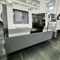 Tour CNC robuste CK6150, tour horizontal de haute précision 1000 mm pour l'usinage de pièces métalliques
