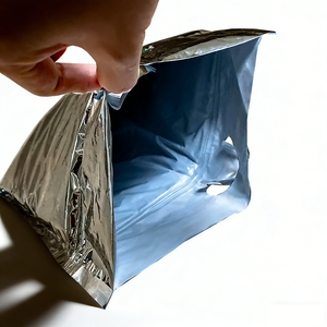 Bolsa de Envío Aislante de Aluminio de Alta Calidad con Cierre de Cremallera y Logotipo Personalizado, Resistente a Impactos y Térmica, con Asa para un Envío Seguro - Product Image 1