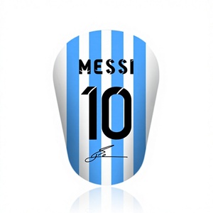 <span class=keywords><strong>Mini</strong></span> protège-tibias de football personnalisables pour la compétition – Rouge, Vert, Bleu – C. Ronaldo, Neymar, Mbappé - Product Image 4