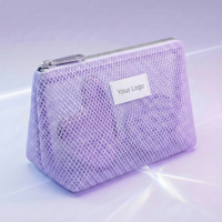 Kit de beauté GWP clé en main, sac cosmétique portable de luxe en maille violette, brosse à cuir chevelu Gua Sha en acier inoxydable avec fermeture éclair, logo personnalisé, bien-être