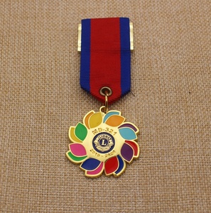 เหรียญเกียรติยศเหรียญตรามงกุฎสีทองออกแบบด้วยเชือกเส้นเล็กและหมุดตามสั่ง - Product Image 3