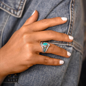 Anello da Cocktail Geometrico da Donna T0917 con Pietra Naturale Turchese Taglio Marquise e Incastonatura Pavé, Anelli di Moda per Matrimonio - Product Image 3