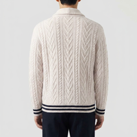 Zeitlose Klassische Wollmischung Strickjacke mit Schalkragen Zopfmuster Retro Klassischer College-Stil Gestreifter Saum Pullover für den Großhandel
