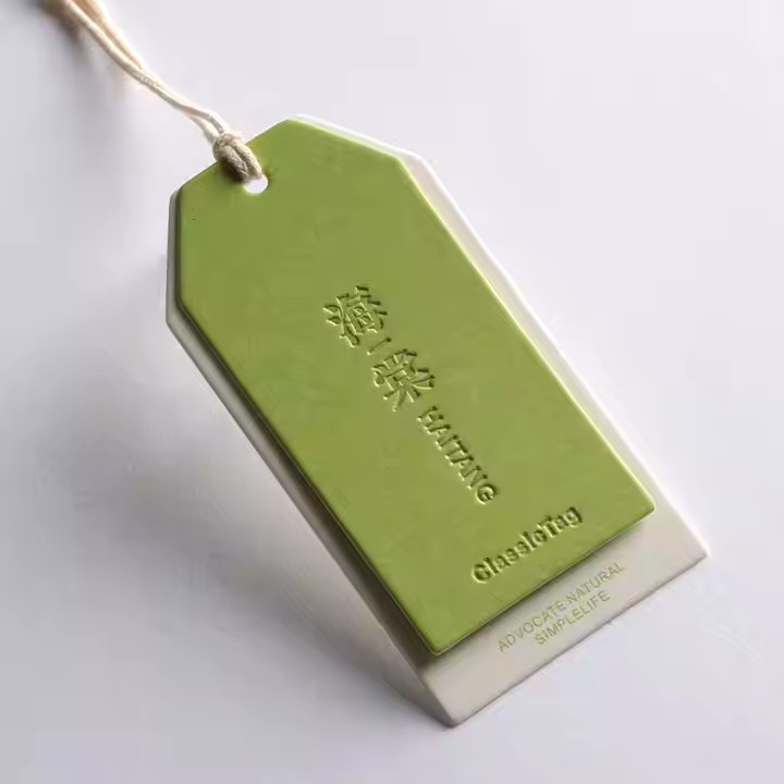 Hot Selling Customizable Logo High Quality Clothing Tags Labels Paper Hang Tags for Garment Custom Sneakers hang Tag