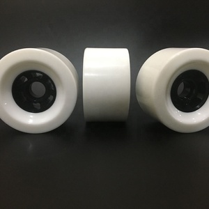 <span class=keywords><strong>Ruedas</strong></span> de <span class=keywords><strong>Longboard</strong></span> <span class=keywords><strong>grandes</strong></span> de alto rebote personalizadas de fábrica 83mm 90mm 97mm 83mm X 52mm 76A a 83A Dureza 83mm Rueda de monopatín - Product Image 1